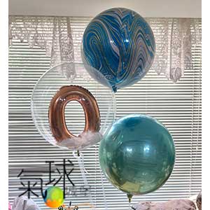 02-一串3顆空飄氣球內加英文字羽毛及兩顆立體圓球